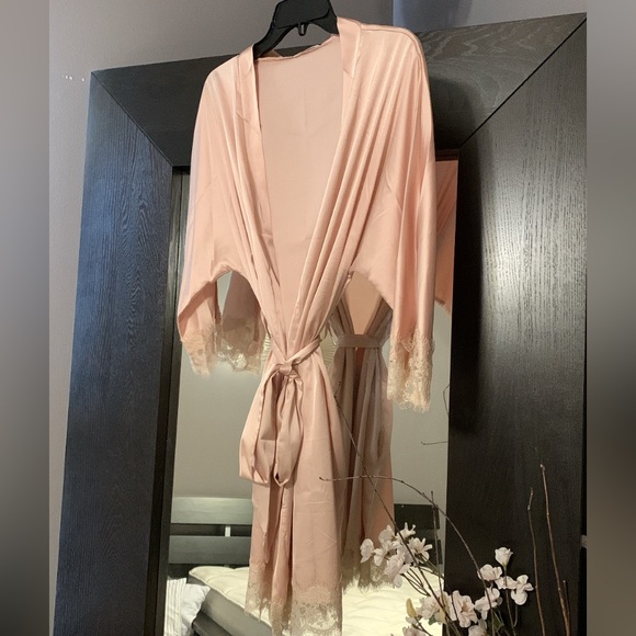 Blush Satin Lace Robe - Picture 2 of 9
